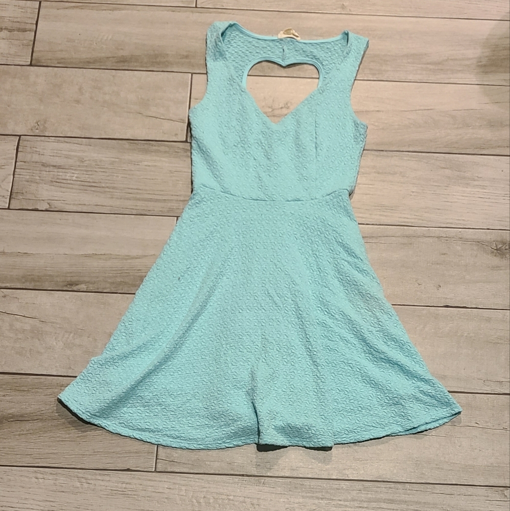 🦔 LA hearts cutout skater dress☀️